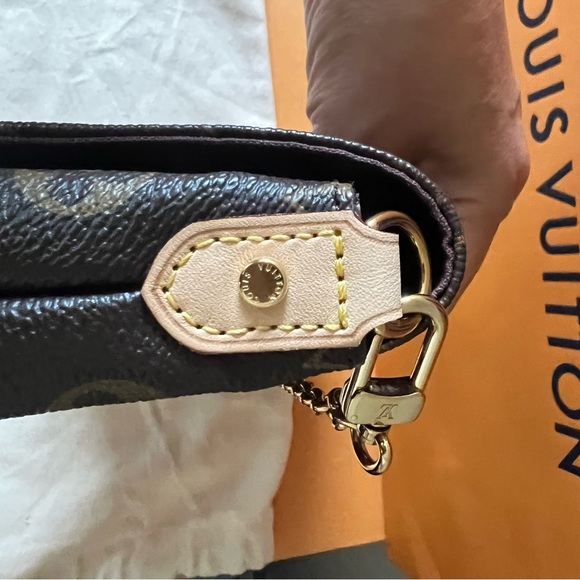 Discontinued new original Louis Vuitton Favorite Mm Monogram cross body bag - Picture 9 of 17